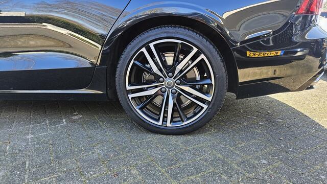 Volvo S60 2.0 Rech. T6 R-Des. AWD Pano, hybride