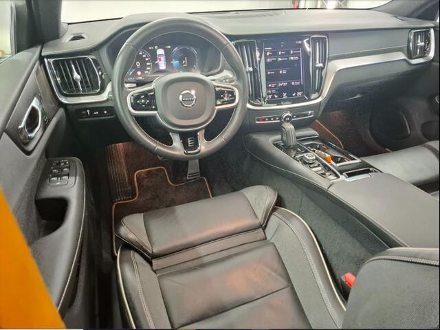 Volvo S60 2.0 T8 AWD Polestar Engineered Panodak / Stoel & Stuur verwarming / Harmen/Kardon / 19Inch / LED