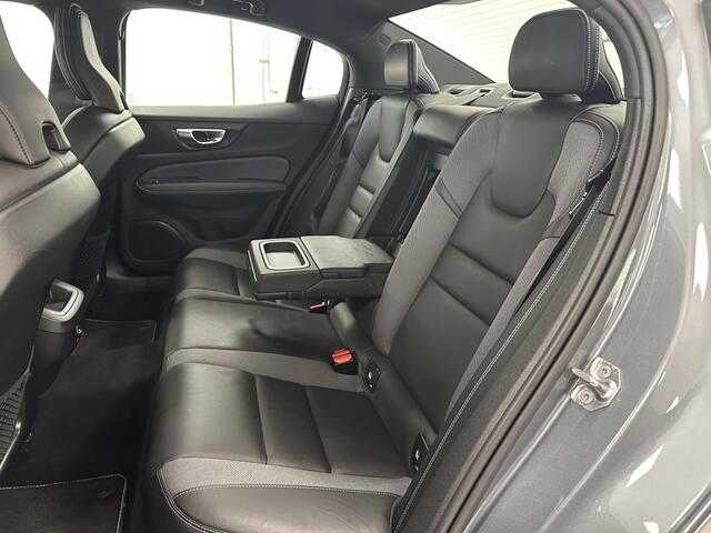 Volvo S60 2.0 T5 Intro R Edition 250PK | Trekhaak | Harman/Kardon | 20'' |