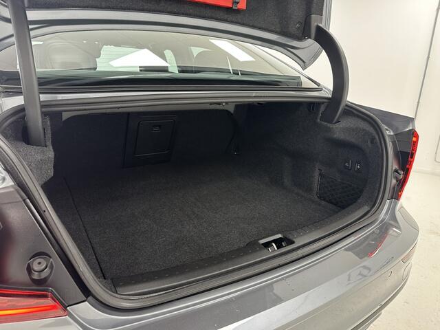 Volvo S60 2.0 T5 Intro R Edition 250PK | Trekhaak | Harman/Kardon | 20'' |