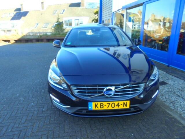 Volvo S60 1.5 T3 SUMMUM,AUT,LEDER,TREKH,1E EIG,ORG NL, NW STAAT!