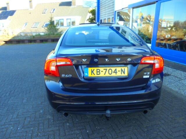 Volvo S60 1.5 T3 SUMMUM,AUT,LEDER,TREKH,1E EIG,ORG NL, NW STAAT!