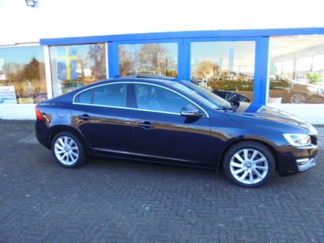 Volvo S60 1.5 T3 SUMMUM,AUT,LEDER,TREKH,1E EIG,ORG NL, NW STAAT!