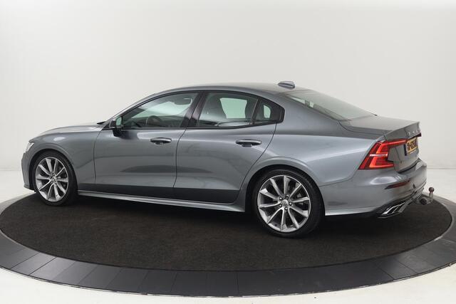 Volvo S60 2.0 T4 R-Design | Trekhaak | Stoelverwarming | Carplay | Adaptive cruise | Keyless | Navigatie | Contourstoelen | Full LED