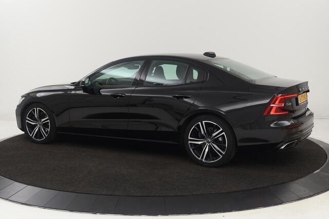 Volvo S60 2.0 T4 R-Design | 1e eigenaar | Adaptive cruise | Stoelverwarming | Carplay | Full LED | Sportstoelen | Camera | Half leder | Navigatie