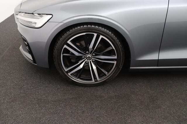 Volvo S60 2.0 T4 211 PK Aut. R-Design 19' LMV Leder Memory Camera Carplay