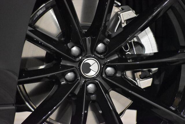 Volvo S60 B4 211PK Automaat Plus Dark / Heico uitgevoerd!!! / Alloy Wheel VOLUTION 20'' velgen / Heico voorspoiler / Heico Verlaagd 30 mm / Black Edition Pack / Styling Pack / Driver Assist / Semi elektrische trekhaak