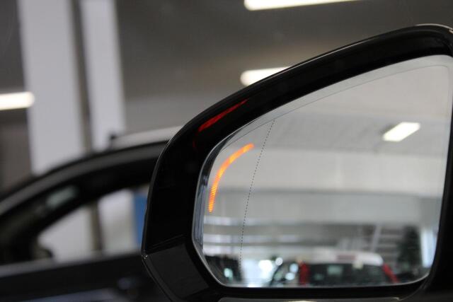 Volvo S60 2.0 Recharge T8 AWD R-Design | HARMANKARDON | PANO-DAK | CLIMA | STOEL+STUUR-VERW | ACC | CAM | PDC-V/A | LED |