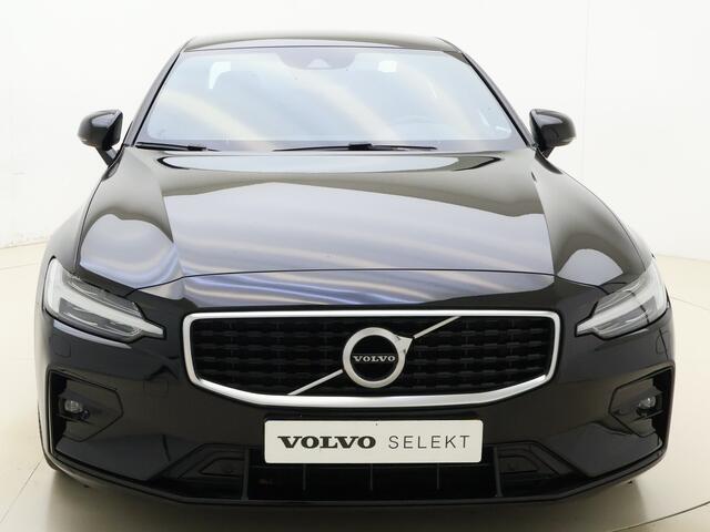 Volvo S60 T4 210 pk Automaat R-Design / Adapt. Cruise / BLIS / Polestar / Elektr. Stoelen / Harman&Kardon / Schakelpaddles / 19'' / Stoel + Stuurw. Verwarming / PDC + Camera / Mistlampen /