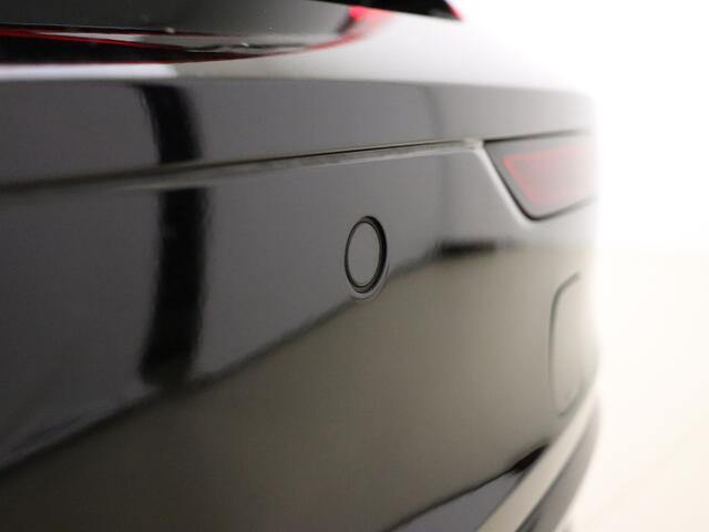 Volvo S60 T4 210 pk Automaat R-Design / Adapt. Cruise / BLIS / Polestar / Elektr. Stoelen / Harman&Kardon / Schakelpaddles / 19'' / Stoel + Stuurw. Verwarming / PDC + Camera / Mistlampen /