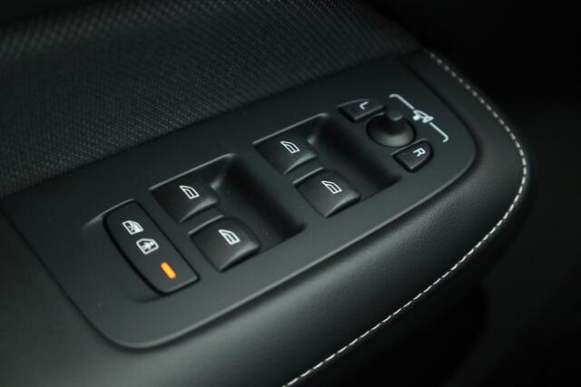 Volvo S60 2.0 T8 AWD Polestar Engineered | Pano | HUD | Bowers & Wilkins | 360cam | Pilot Assist