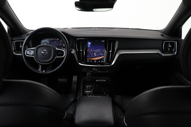 Volvo S60 T6 AWD TWIN ENGINE R-DESIGN -PANO.DAK|POWER-SEAT|EXTERIEUR.STYLING|TREKHAAK|19"|BLIS