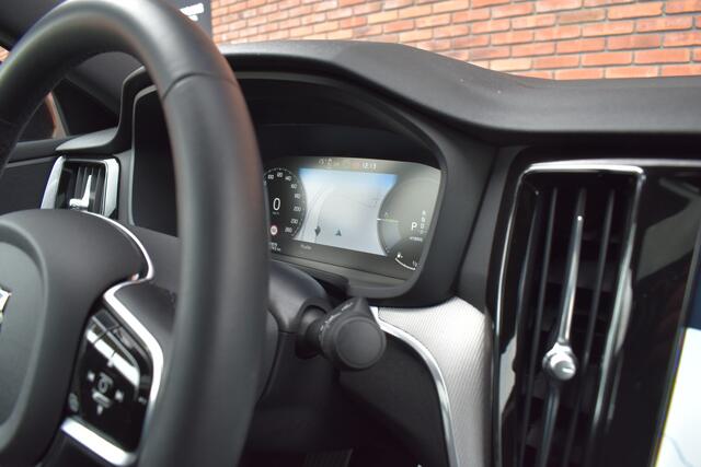 Volvo S60 T6 350PK Plug-in hybrid | Ultimate Dark