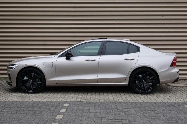 Volvo S60 Recharge T6 AWD Ultimate Dark | HEICO PAKKET | UNIEK | PANORAMADAK | PILOT ASSIST