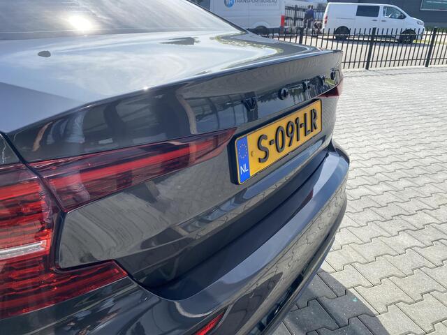 Volvo S60 2.0 B4 Plus Dark Pano/ACC/thk/Cam/LED