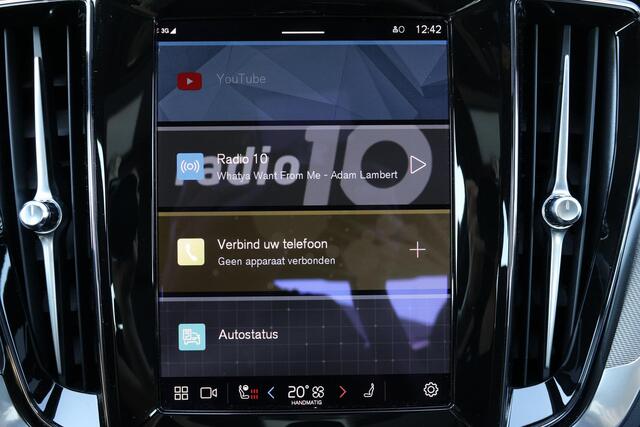 Volvo S60 Recharge T8 AWD Ultimate Dark - LONG RANGE - Panorama/schuifdak - IntelliSafe Assist & Surround - 360º Camera - Bowers & Wilkins audio - Adaptieve LED koplampen - Verwarmde voorstoelen, stuur & achterbank - Parkeersensoren voor & achter - Elektr. bedienb.
