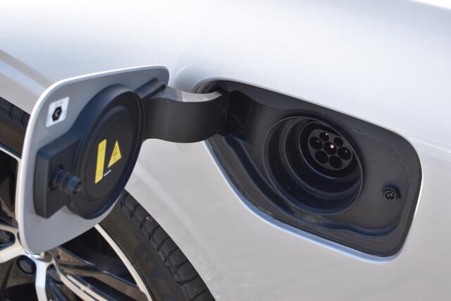 Volvo S60 Recharge T6 AWD Plus Dark H&K | ACC | 360 camera | Sportstoelen | Blis | Stuurverwarming | Stoelverwarming