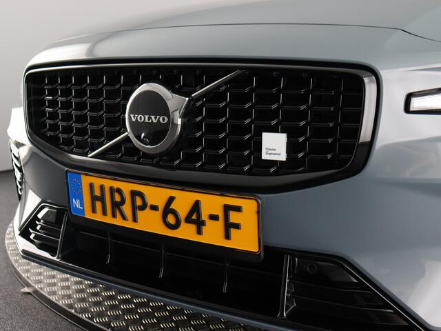 Volvo S60 2.0 T8 AWD Polestar Engineered (Pano / B&W / 360 Camera / Head up)