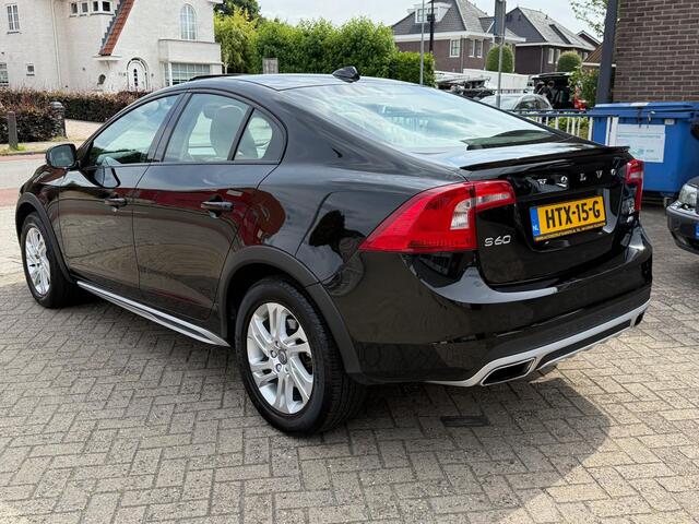 Volvo S60 Cross Country 2.0 T5 245 pk AWD Geartronic
