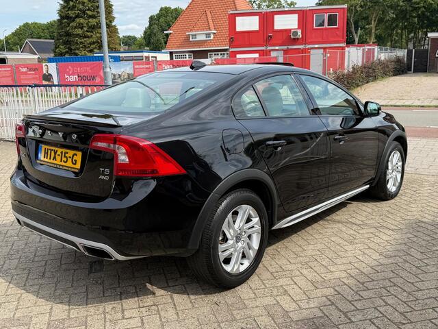 Volvo S60 Cross Country 2.0 T5 245 pk AWD Geartronic