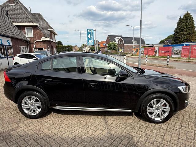 Volvo S60 Cross Country 2.0 T5 245 pk AWD Geartronic