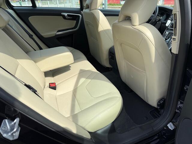 Volvo S60 Cross Country 2.0 T5 245 pk AWD Geartronic