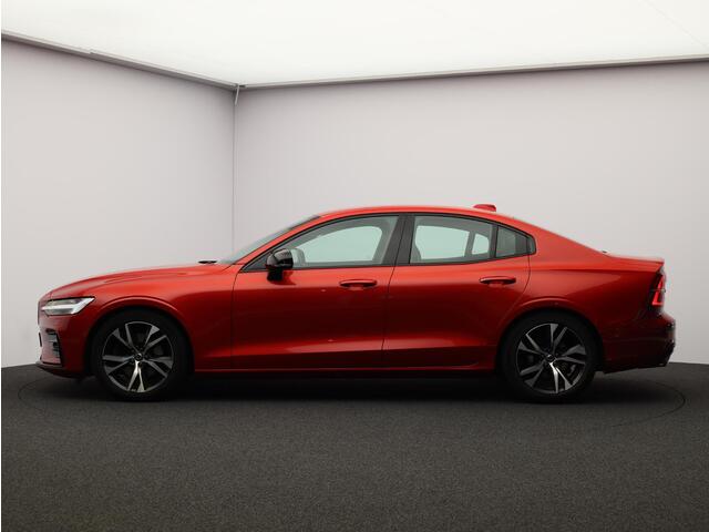 Volvo S60 2.0 B3 R-Design / Trekhaak / Harman Kardon / 360 camera / Adaptive Cruise Control / Elek. verstelbare voorstoelen / BLIS