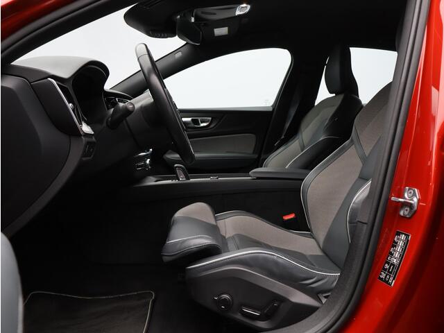 Volvo S60 2.0 B3 R-Design / Trekhaak / Harman Kardon / 360 camera / Adaptive Cruise Control / Elek. verstelbare voorstoelen / BLIS