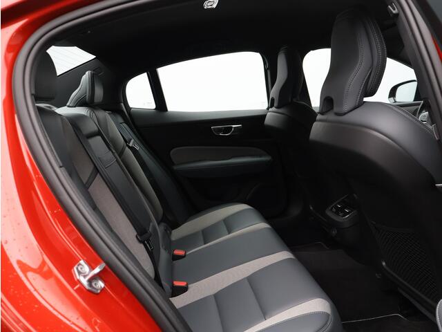 Volvo S60 2.0 B3 R-Design / Trekhaak / Harman Kardon / 360 camera / Adaptive Cruise Control / Elek. verstelbare voorstoelen / BLIS