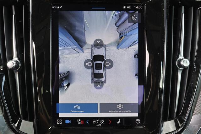 Volvo S60 Recharge T8 AWD Ultimate Dark - LONG RANGE - Panorama/schuifdak - IntelliSafe Assist & Surround - 360º Camera - Harman/Kardon audio - Adaptieve LED koplampen - Verwarmde voorstoelen, stuur & achterbank - Parkeersensoren voor & achter - Elektr. bedienb. vo