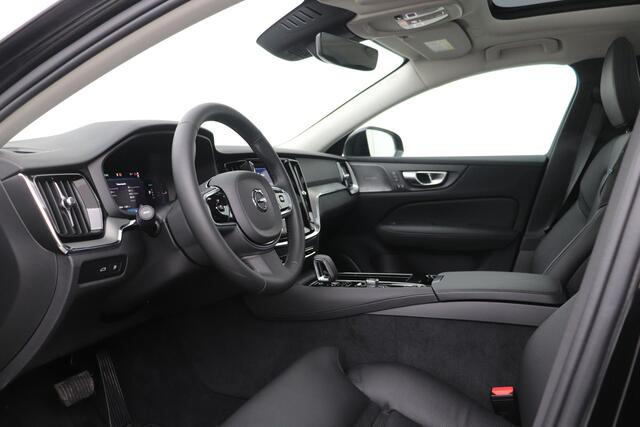 Volvo S60 T8 Recharge Plus Dark | Panoramadak | 360 Camera | ACC | BLIS | Harman/Kardon | Stoel+Stuurverwarming