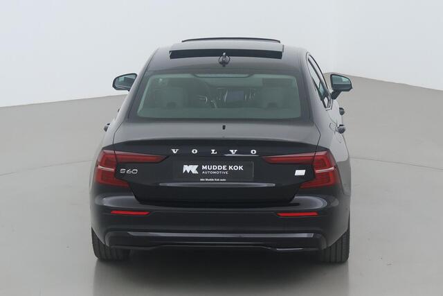 Volvo S60 T8 Recharge Plus Dark | Panoramadak | 360 Camera | ACC | BLIS | Harman/Kardon | Stoel+Stuurverwarming