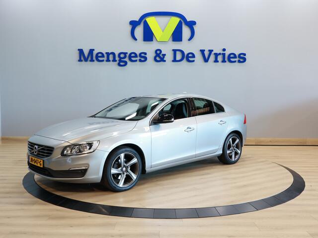 Volvo S60 2.0 D2 Momentum Business Airco ECC | Parkeer Sensoren | Cruise Control | Trekhaak | Navigatie | Isofix | NAP