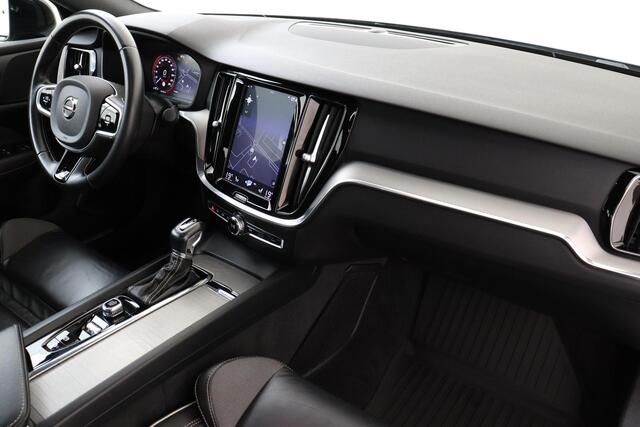 Volvo S60 T4 AUT. R-DESIGN -CAMERA|TREKHAAK|19"|BLIS|ADAP.CRUISE|POWER-SEAT