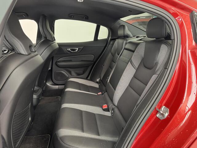 Volvo S60 2.0 B4 R-Design | Elektrisch verstelbare voorstoelen | Trekhaak wegklapbaar | Harman&Kardon |