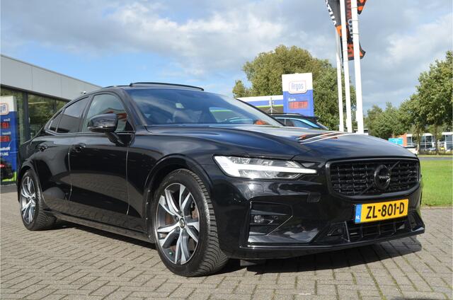 Volvo S60 2.0 T5 R-Design Pano | Harman Kardon | Elektr trekhaak | Stoelverwarming + achter + stuur | Pilot Assist | Leer | Headup | Dodehoeksensor | Bochtverlichting