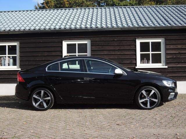 Volvo S60 2.0 T3 R-DESIGN