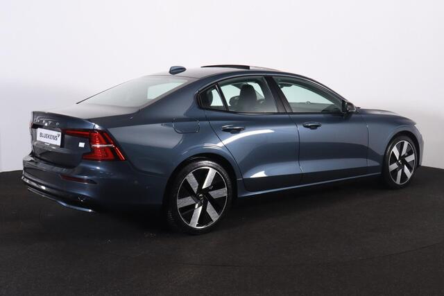Volvo S60 Recharge T8 AWD Ultimate Dark - Panorama/schuifdak - IntelliSafe Assist & Surround - 360º Camera - Bowers & Wilkins audio - Adaptieve LED koplampen - Verwarmde voorstoelen, stuur & achterbank - Parkeersensoren voor & achter - Elektr. bedienb. voorstoelen