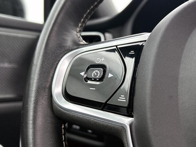 Volvo S60 2.0 T6 AWD Hybride R-Design 340PK / Navi / Cruise-adap / Harman Kardon / Lederen Int / Panorama schuifdak / Trekhaak / Carplay / Apk 04-2026