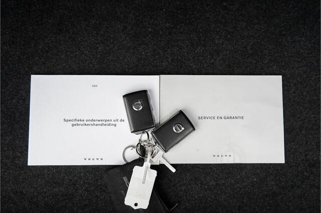 Volvo S60 2.0 T8 AWD Twin Engine Inscription R-Design Leder ACC H/K HUD 360°