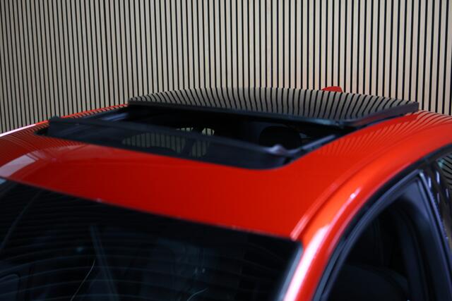 Volvo S60 2.0 T5 Intro Edition R-Design AUT 250pk PANO HUD H/K ACC CARPLAY DAB LEER '20