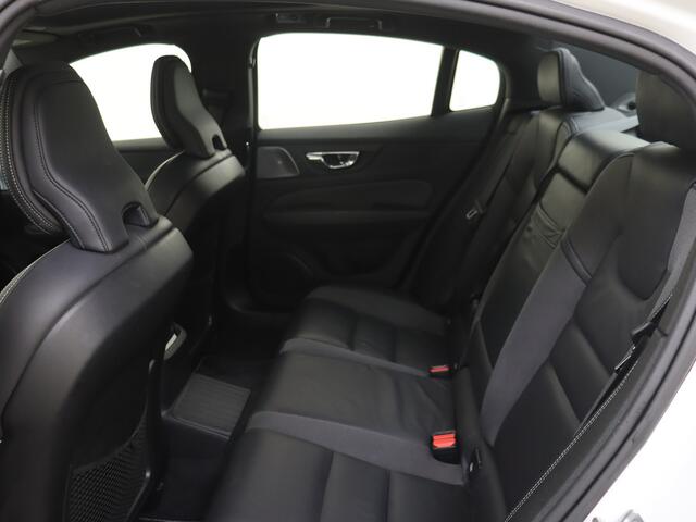 Volvo S60 2.0 T8 AWD Twin Engine R-Design | Bowers & Wilkins | Schuifdak | Camera | Leder Met Geheurgen Functie |