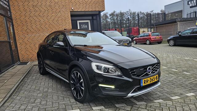 Volvo S60 Cross Country 2.0 T5 AWD Nordic+