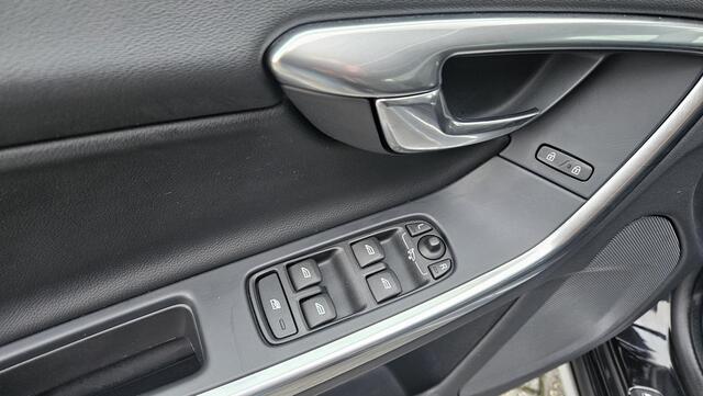 Volvo S60 Cross Country 2.0 T5 AWD Nordic+