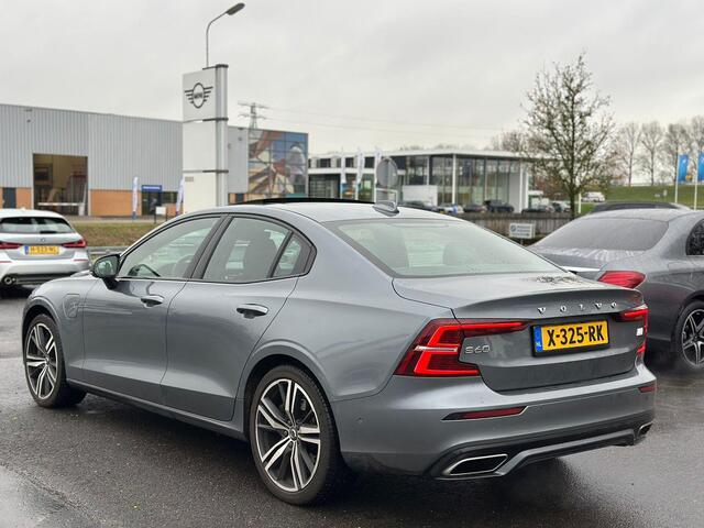 Volvo S60 2.0 Recharge T8 AWD R-Design Trekhaak | HUD | Pano | 360 cam | Harman/kardon