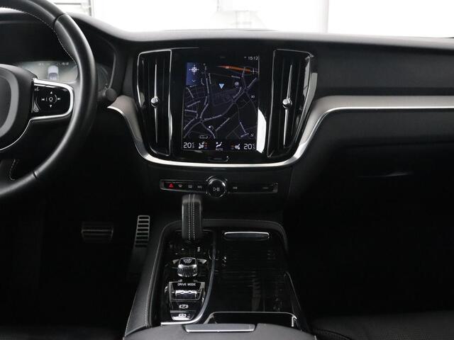 Volvo S60 2.0 Recharge T6 R-Design | Panoramadak | Leder | 360 Camera | Head-Up | Adaptive cruise | Stoelventilatie | Harman/Kardon | Massage | Carplay | Navigatie | Full LED | Memory | PHEV | Plug In