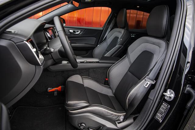 Volvo S60 2.0 B4 Ultimate Dark | Heico bodykit | 360° camera | Panorama dak | 21" | Harman & Kardon | Head-Up display | Sport Onderstel |