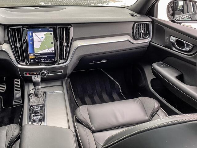 Volvo S60 2.0 T4 R-Design | INTELLISAFE SURROUND | SCHUIF/KANTELDAK | LED | STOELVERWARMING |