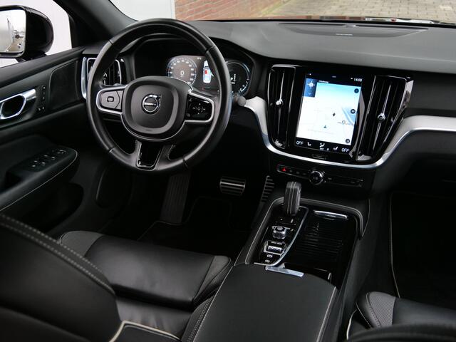 Volvo S60 2.0 Recharge T8 AWD R-Design 390 Pk Automaat Navigatie / DAB / Apple Carplay / Camera