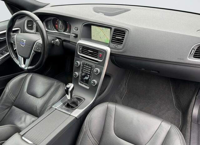 Volvo S60 2.0 T3 Nordic+ Luxury-line, Schuifdak | Leer | Trekhaak